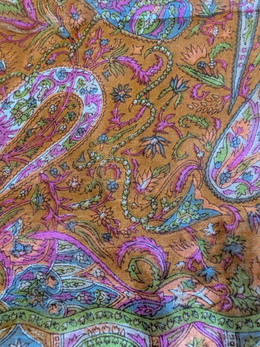 Unbranded 100% Silk Square 38x38 Paisley Print Scarf OS Caramel Brown - Picture 6 of 7